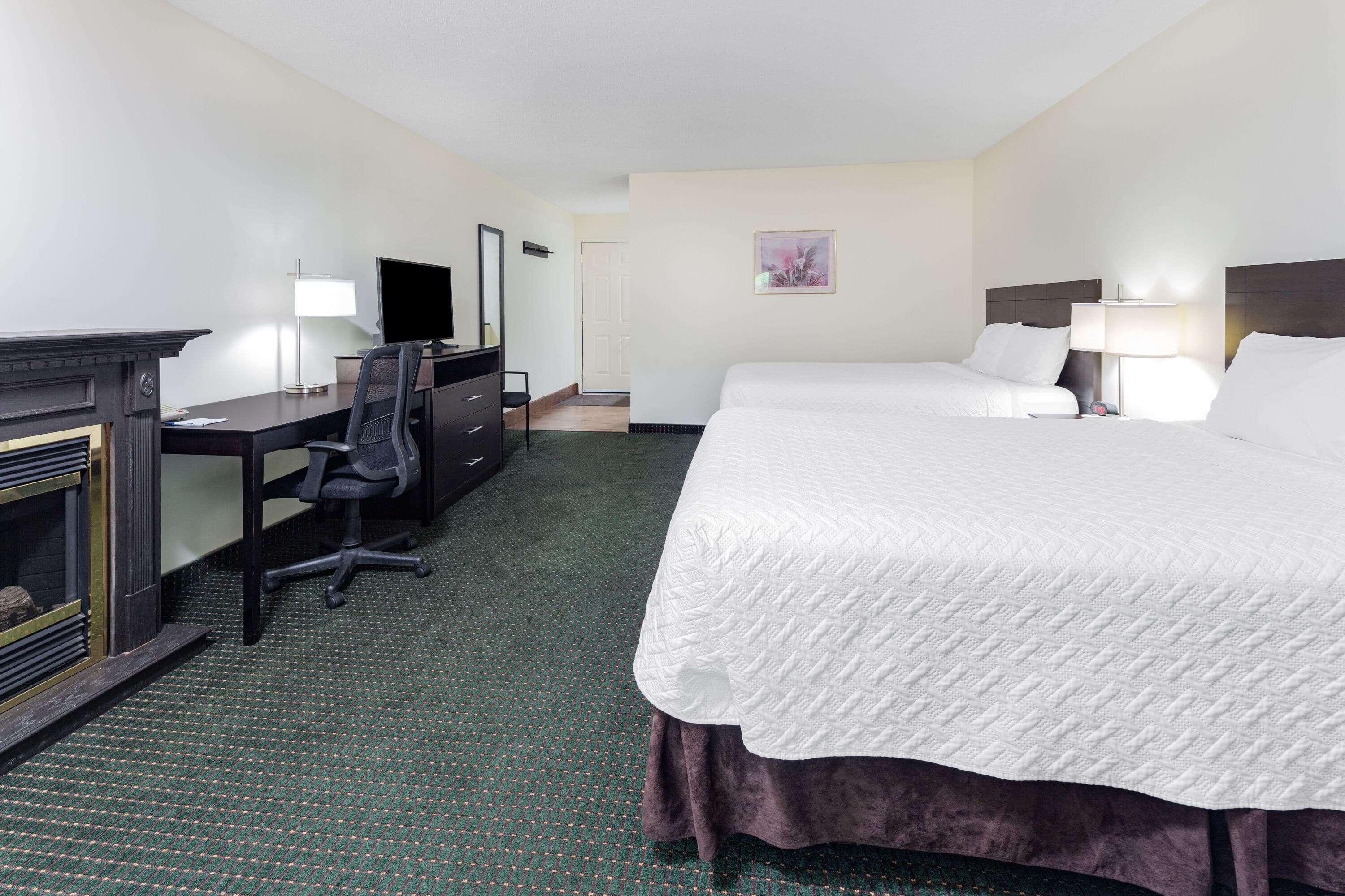 Travelodge By Wyndham Bracebridge Εξωτερικό φωτογραφία