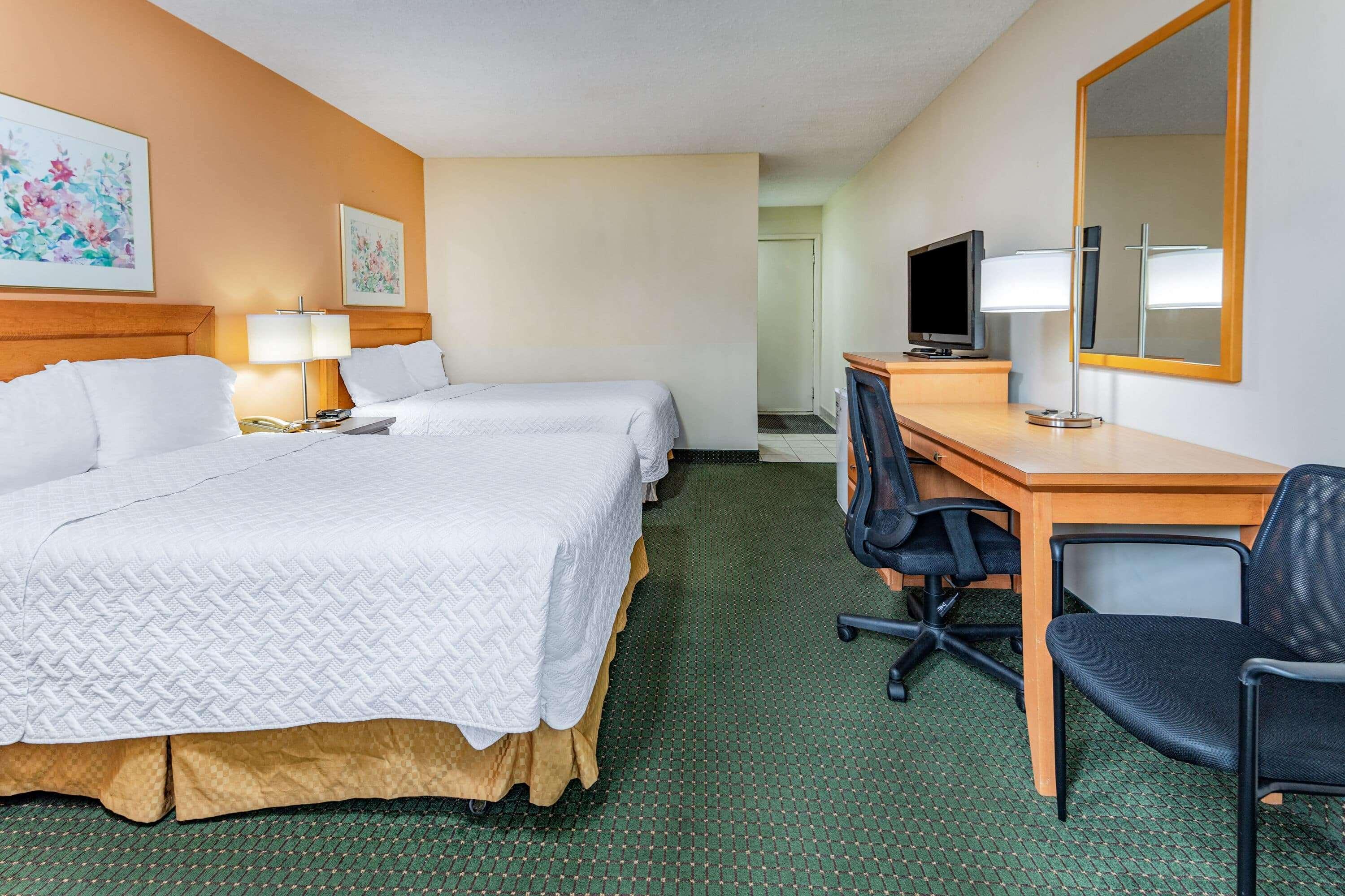 Travelodge By Wyndham Bracebridge Εξωτερικό φωτογραφία