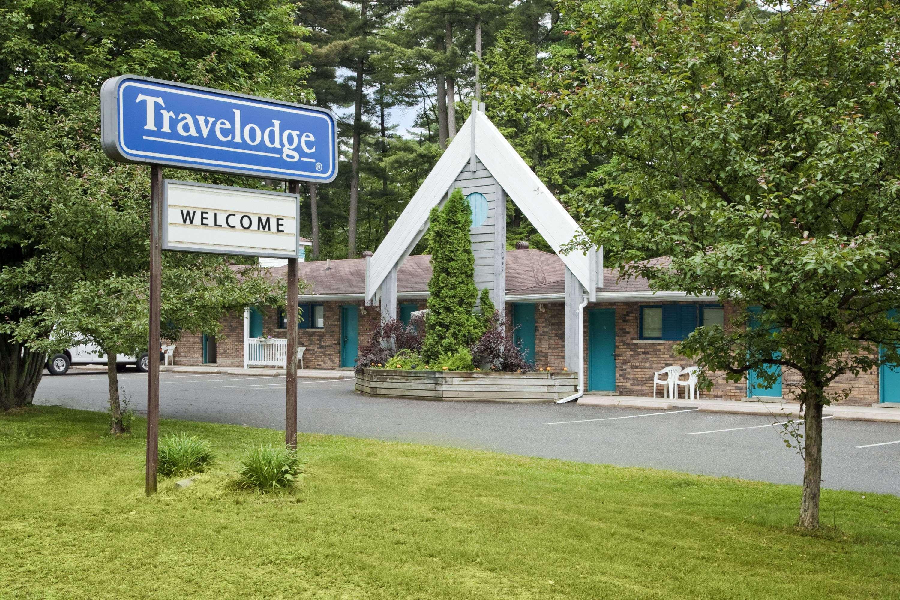 Travelodge By Wyndham Bracebridge Εξωτερικό φωτογραφία