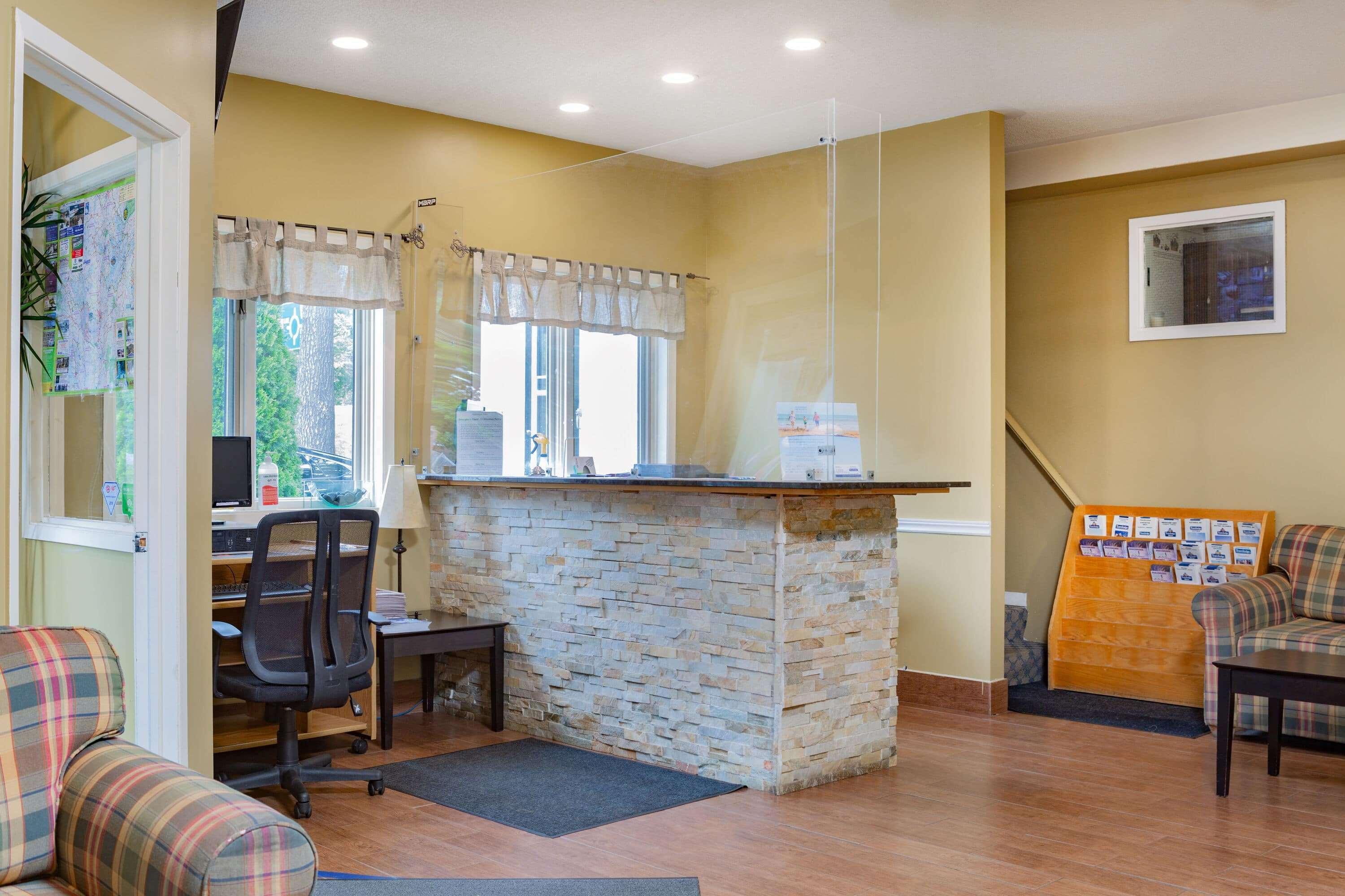 Travelodge By Wyndham Bracebridge Εξωτερικό φωτογραφία